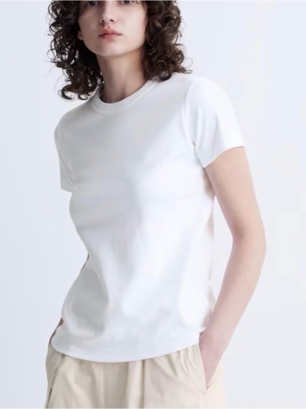 NWOT Uniqlo Crew Neck T-Shirt size m